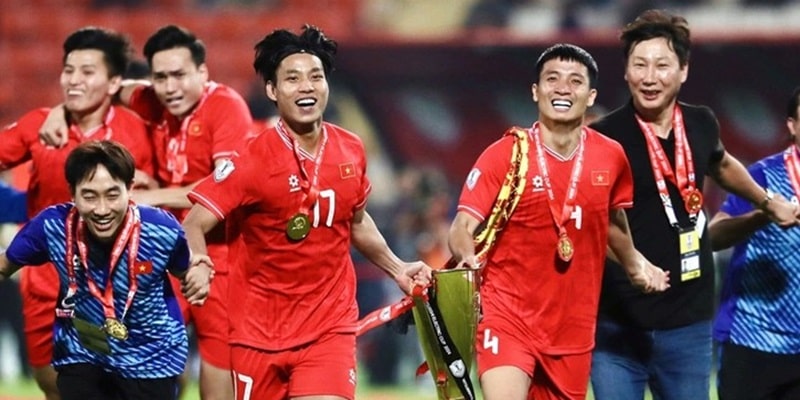 Việt Nam đang là tân vương chính thức của giải AFF Cup - ASEAN Cup